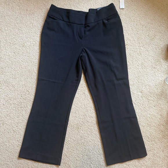 Woman’s Maurices Classic Black Trousers - Picture 1 of 7